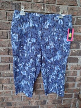 Westbound Woman ParkAve Capri Pants Sz 22W IndigoFloral Pullon Tummy Control NW